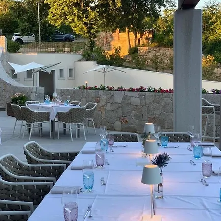 Cardo Boutique&wine Malchina