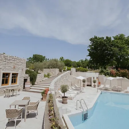 Cardo Boutique&wine * Malchina